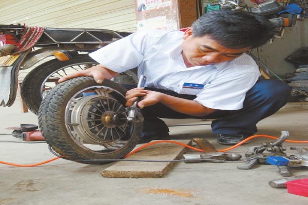 附近上门电动车流动补胎服务，上门维修电动车费用